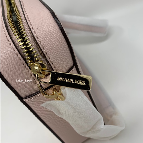 Michael Kors Jet Set Item Large EW Crossbody - Picture 9 of 11